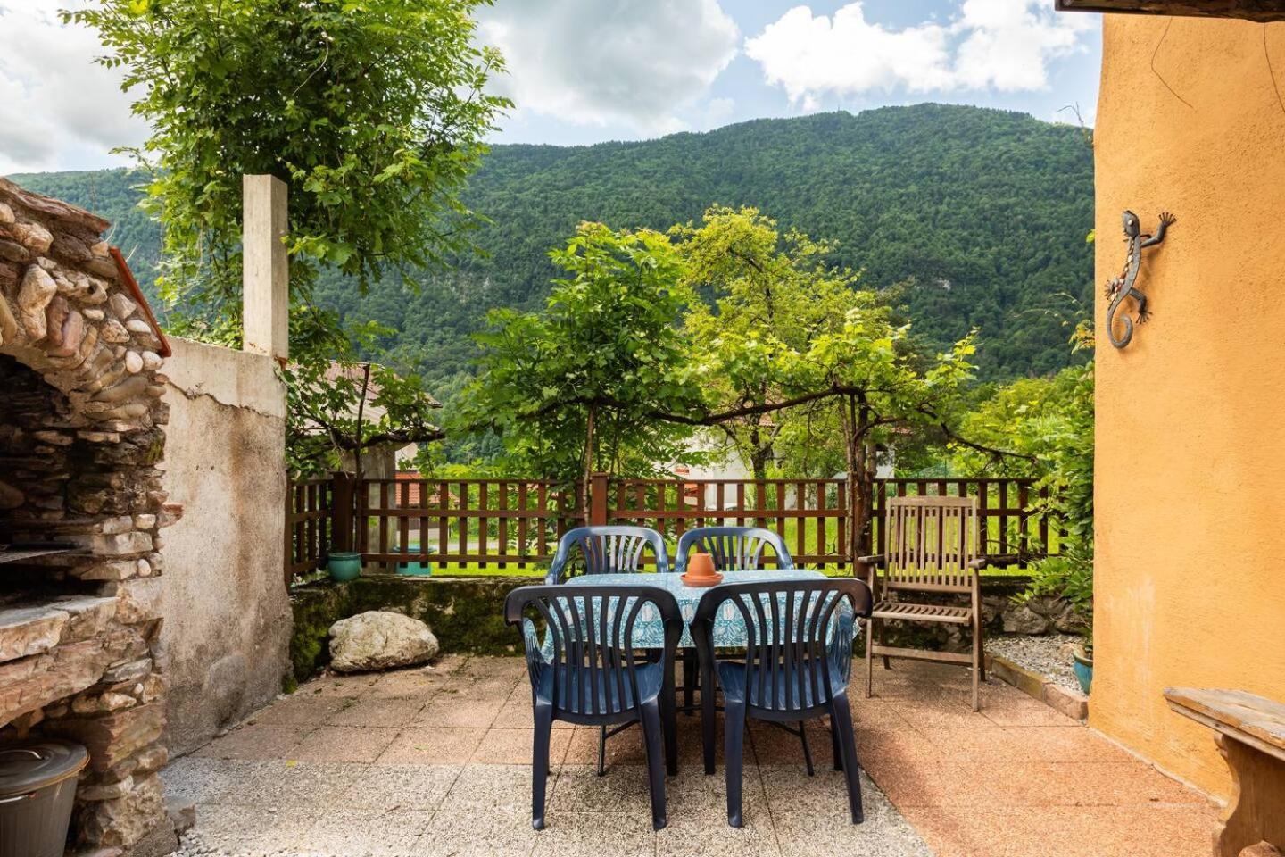 Holiday Home Katric Kamno Ngoại thất bức ảnh