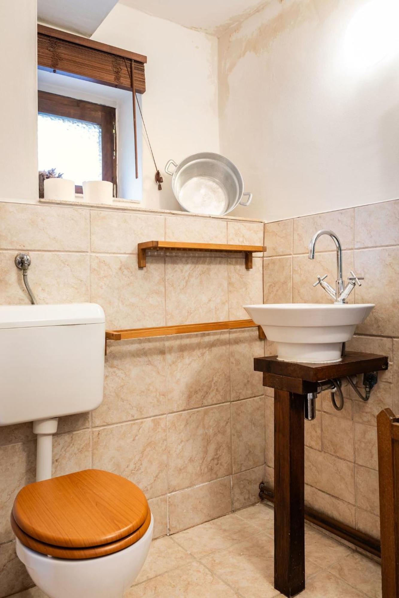 Holiday Home Katric Kamno Ngoại thất bức ảnh