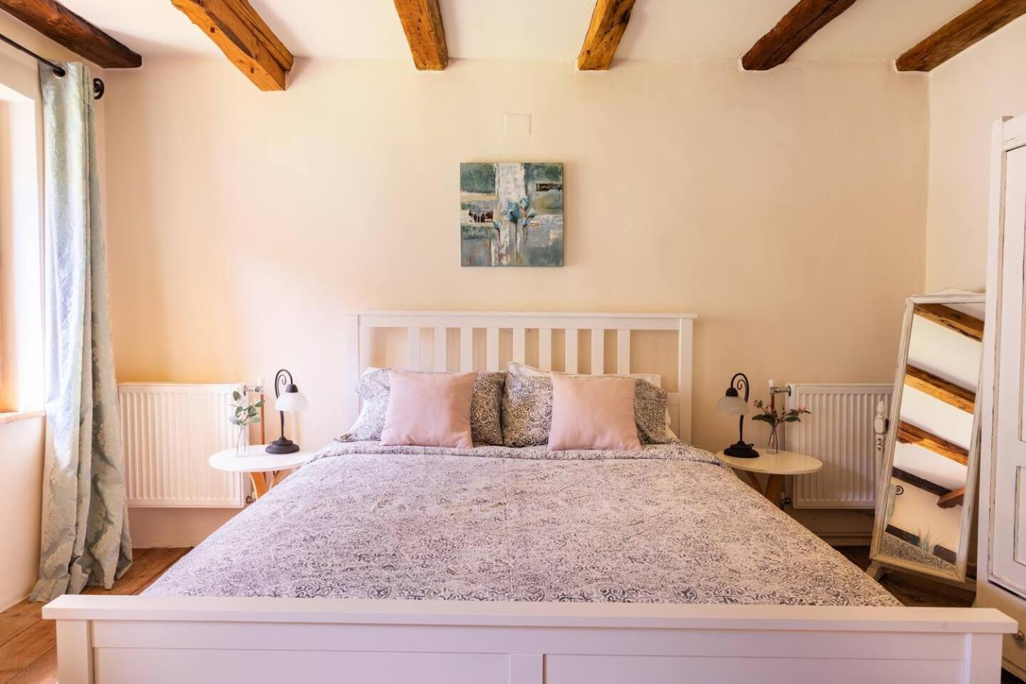 Holiday Home Katric Kamno Ngoại thất bức ảnh