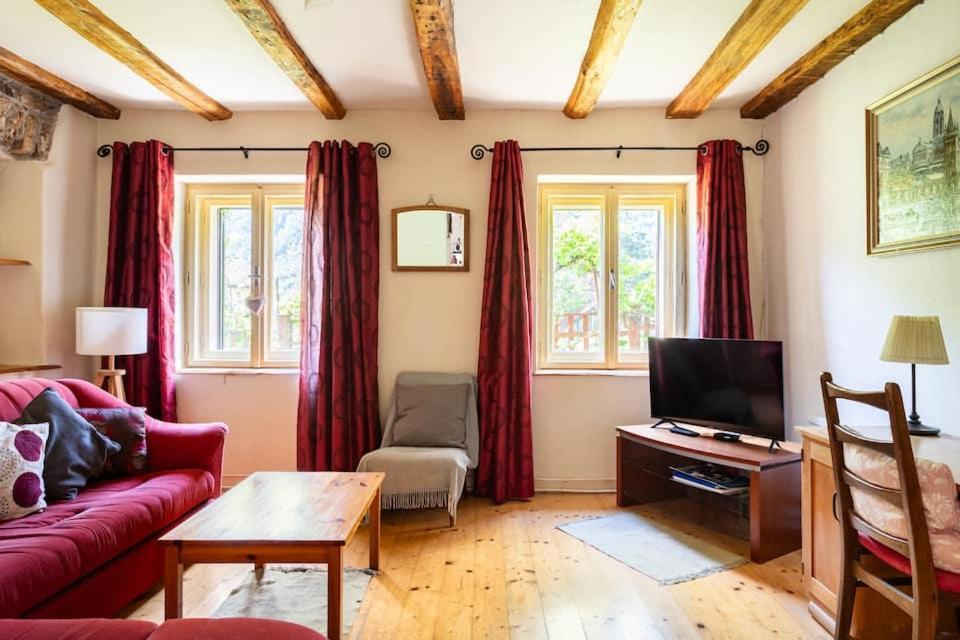 Holiday Home Katric Kamno Ngoại thất bức ảnh